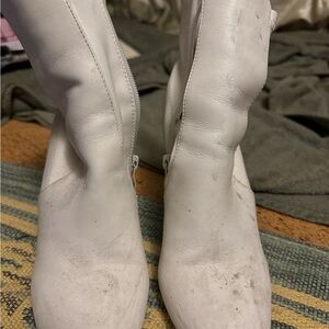 Chic White Heeled Boots for Women